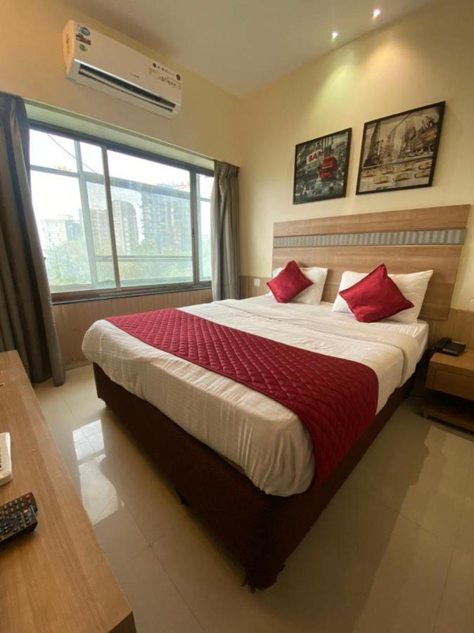 Hotel Airport Prime -Near Mumbai International Airport Andheri East ภายนอก รูปภาพ