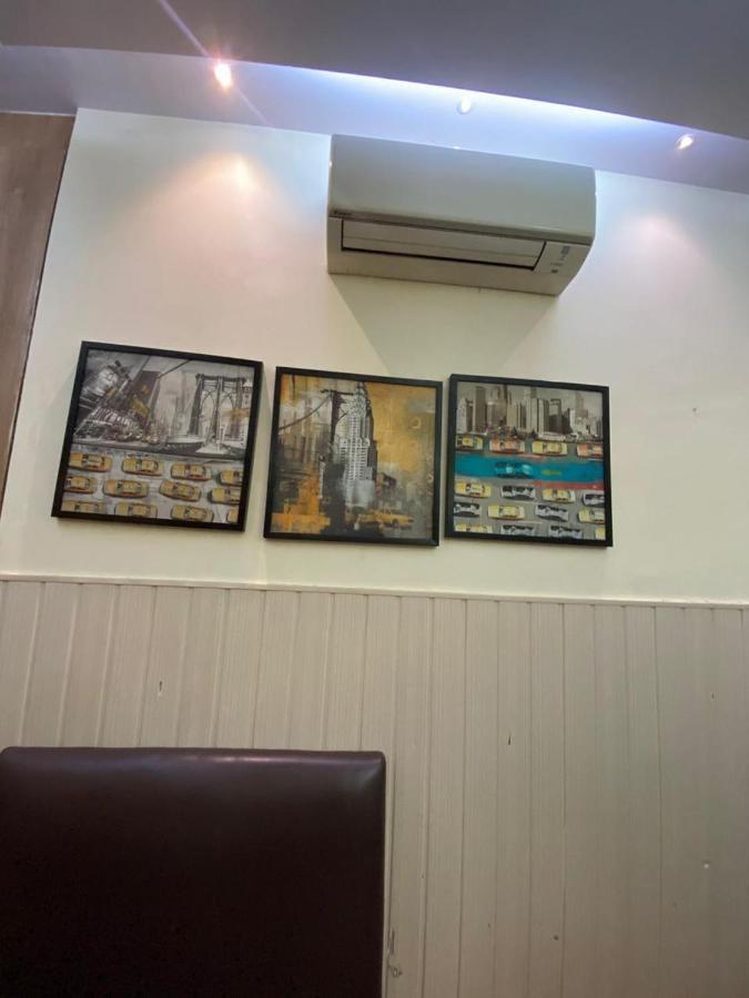 Hotel Airport Prime -Near Mumbai International Airport Andheri East ภายนอก รูปภาพ