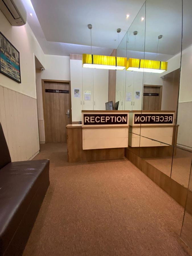 Hotel Airport Prime -Near Mumbai International Airport Andheri East ภายนอก รูปภาพ