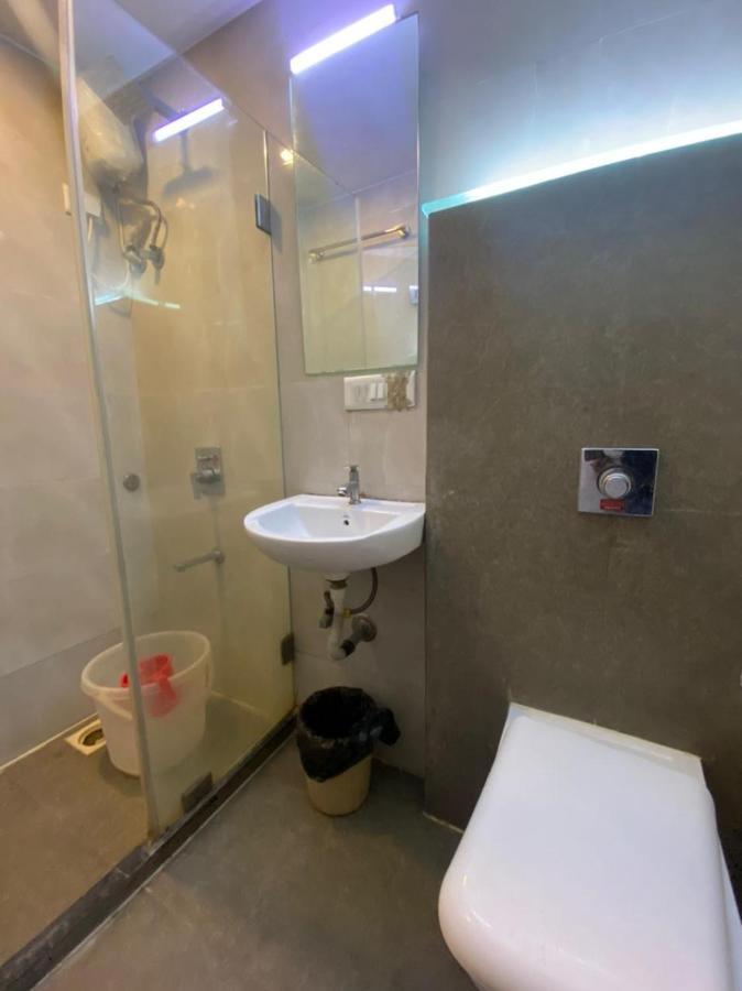 Hotel Airport Prime -Near Mumbai International Airport Andheri East ภายนอก รูปภาพ