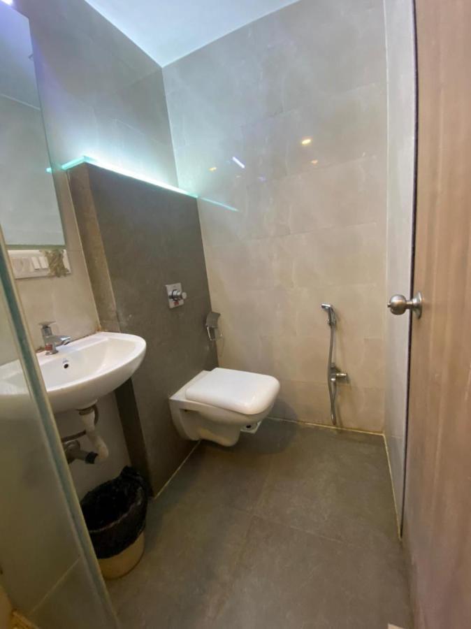 Hotel Airport Prime -Near Mumbai International Airport Andheri East ภายนอก รูปภาพ